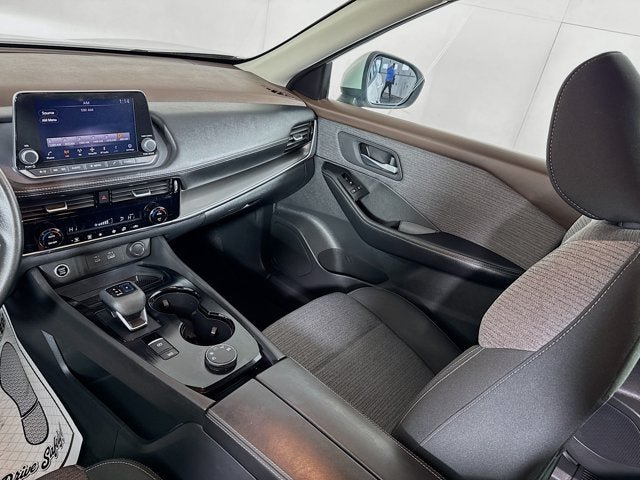 Used 2022 Nissan Rogue SV AWD/4WD image 24