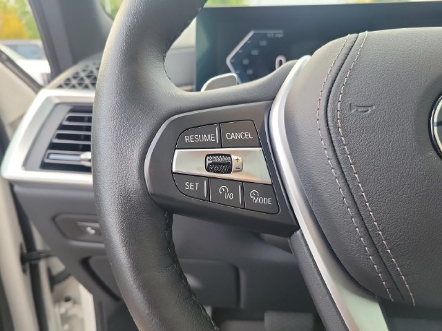 Used 2024 BMW X5 sDrive40i w/ Parking Assistance Package RWD image 17