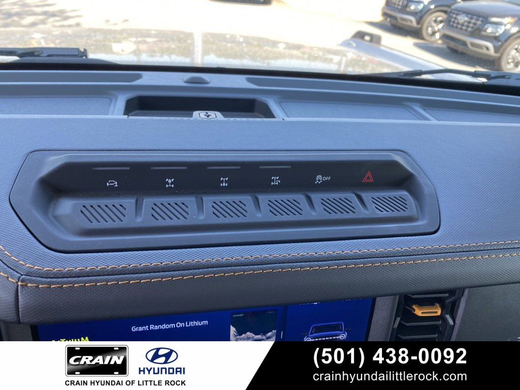 Used 2024 Ford Bronco Badlands image 21