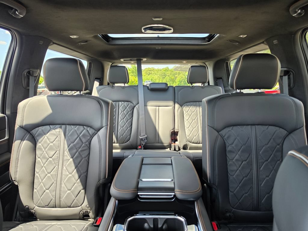 New 2026 Jeep Grand Wagoneer Summit AWD/4WD image 32