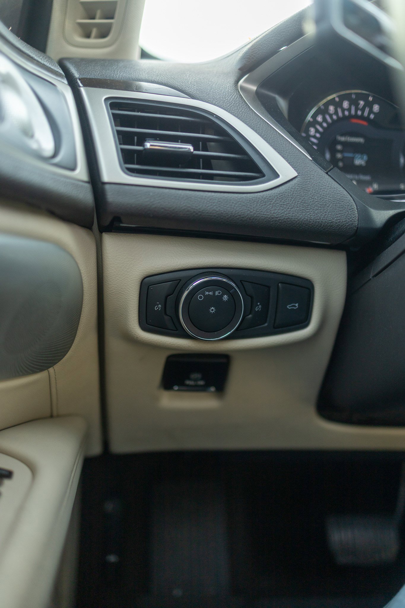 Used 2020 Lincoln MKZ Reserve w/ Luxury Package image 29