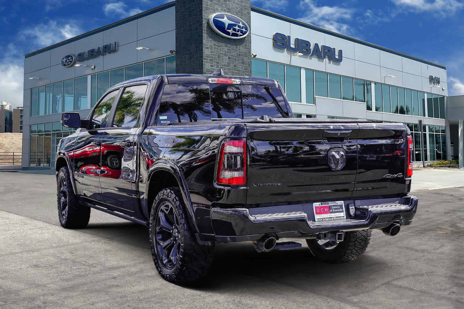 Used 2021 RAM 1500 Limited w/ Night Edition image 6