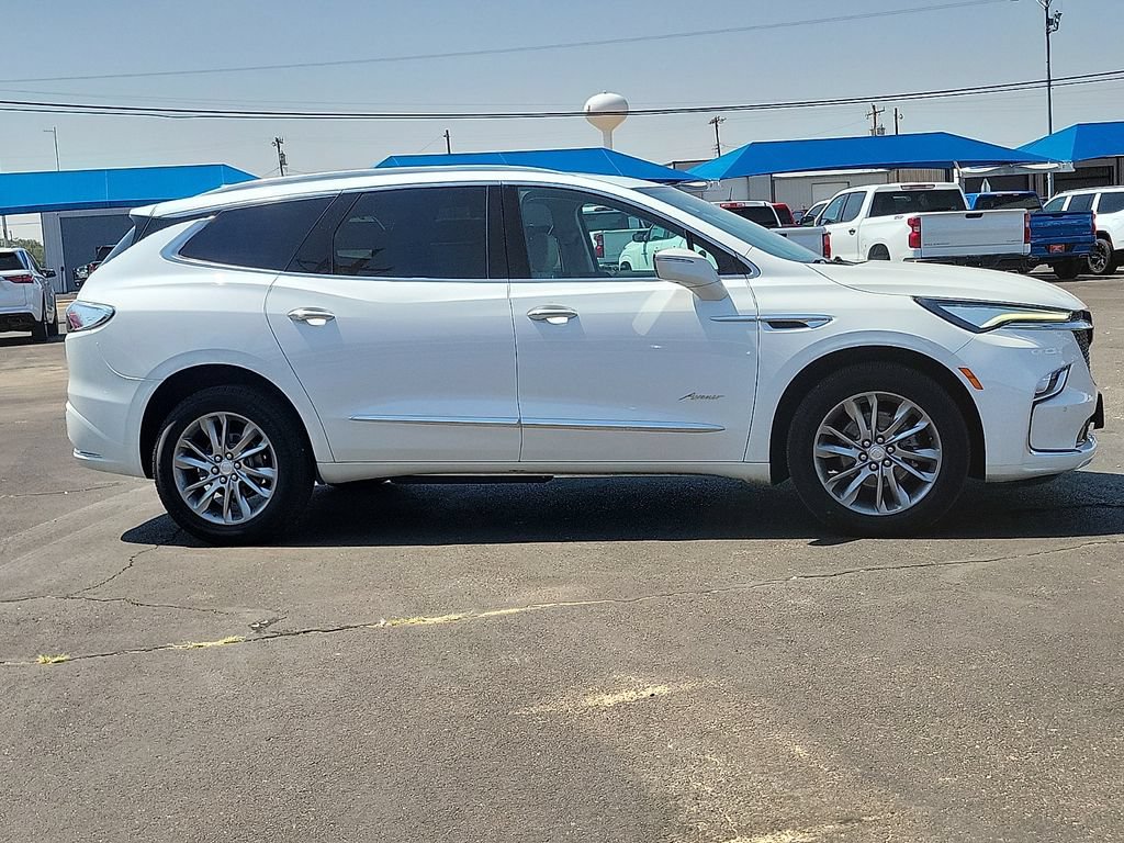 Used 2022 Buick Enclave Avenir FWD image 5