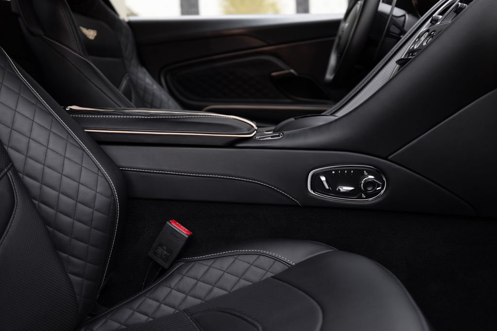 Used 2023 Aston Martin DBS Superleggera Volante RWD image 25