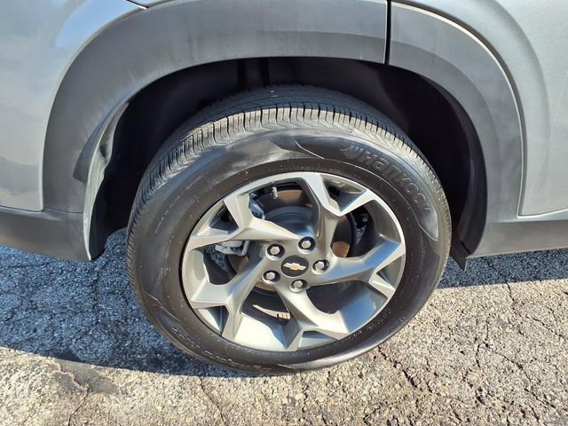 Used 2025 Chevrolet Trax LT w/ LT Convenience Package FWD image 49