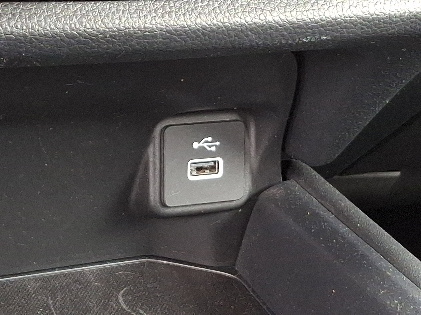 Certified 2023 Honda HR-V LX image 26