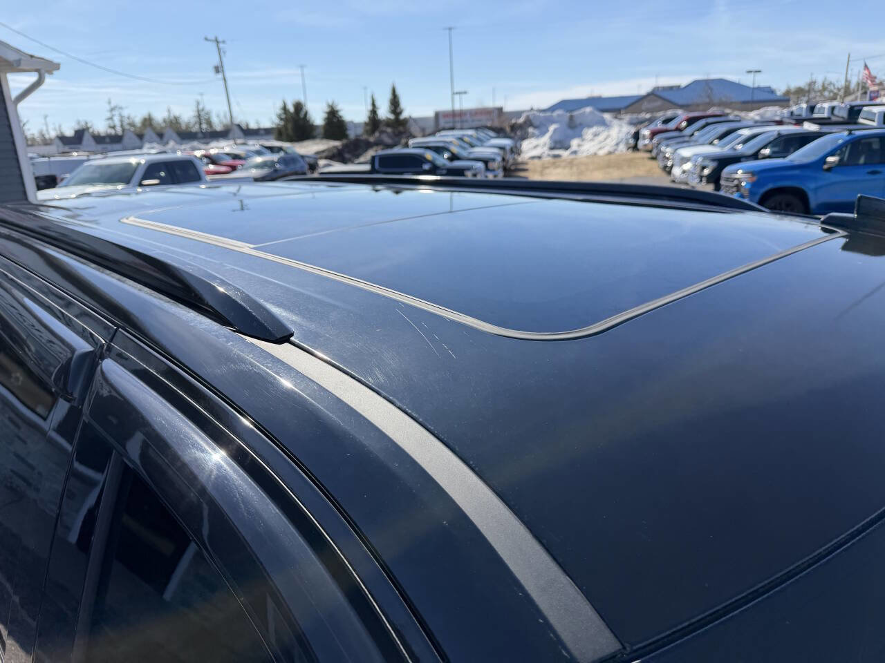 Used 2023 GMC Yukon SLT w/ SLT Luxury Package image 60