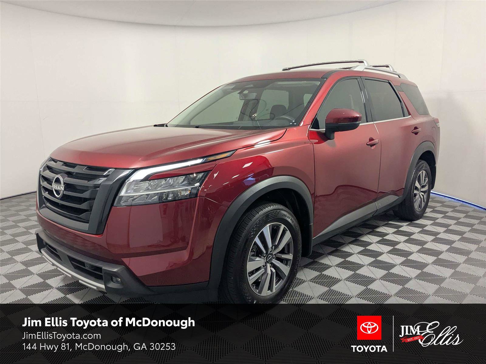 Used 2023 Nissan Pathfinder SL w/ Lighting Package (N92) image 1