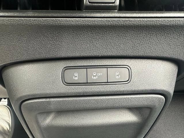 New 2025 Volkswagen ID. Buzz Pro S RWD image 32