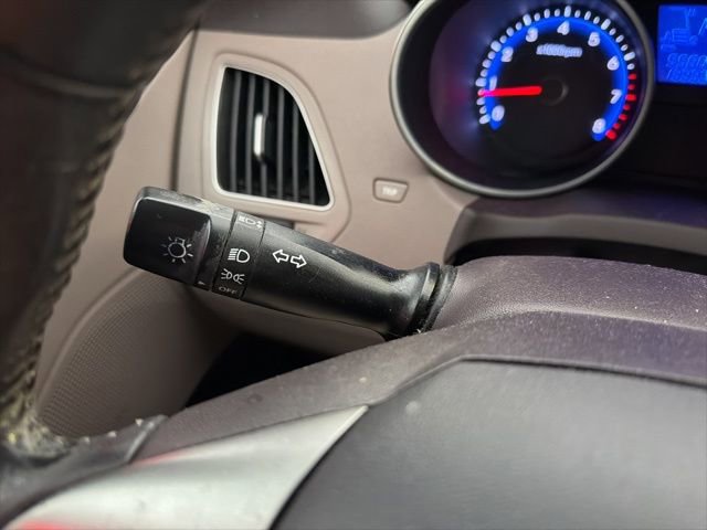 Used 2012 Hyundai Tucson GLS image 32