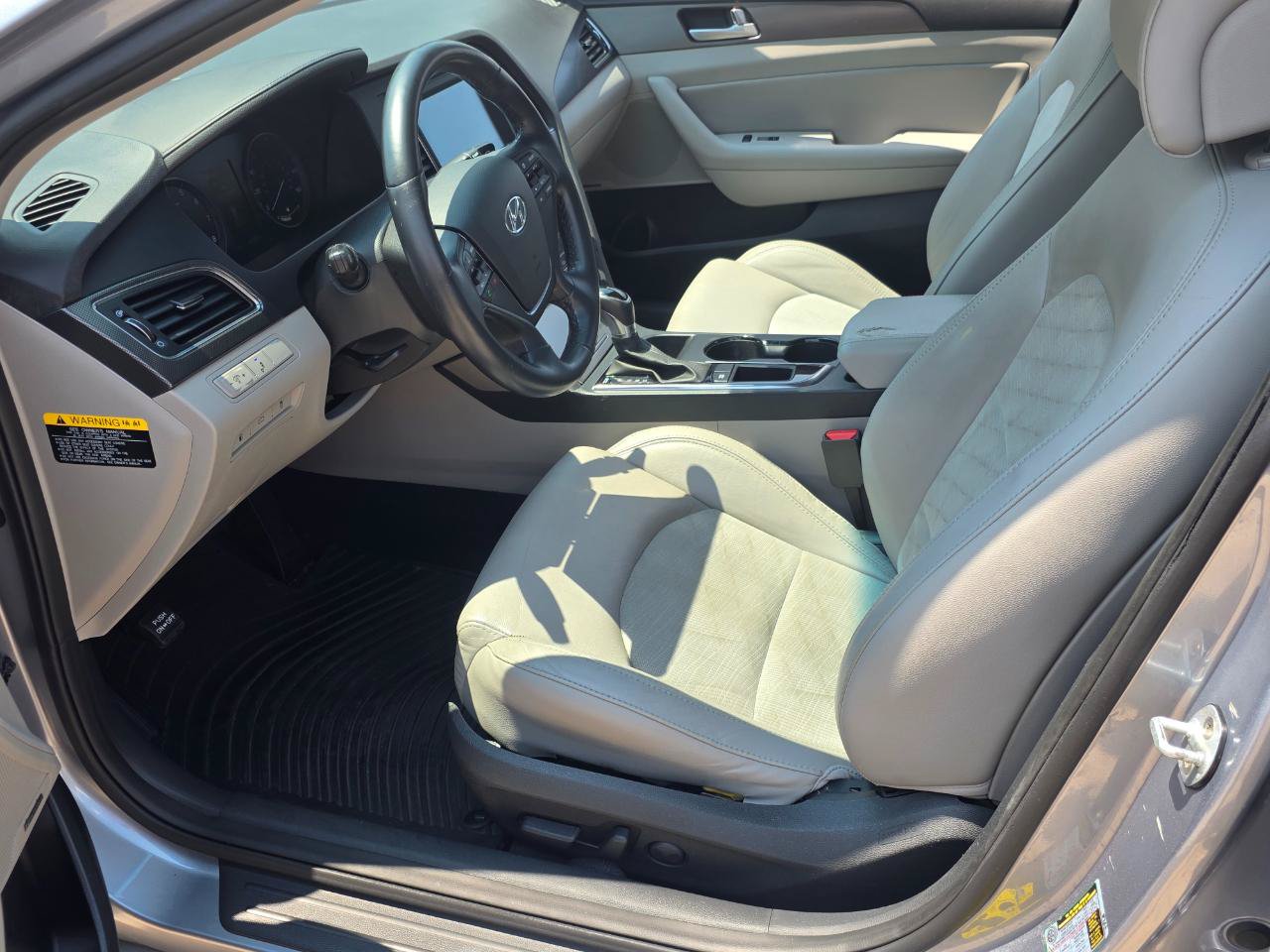 Used 2016 Hyundai Sonata Sport w/ Option Group 03 FWD image 8