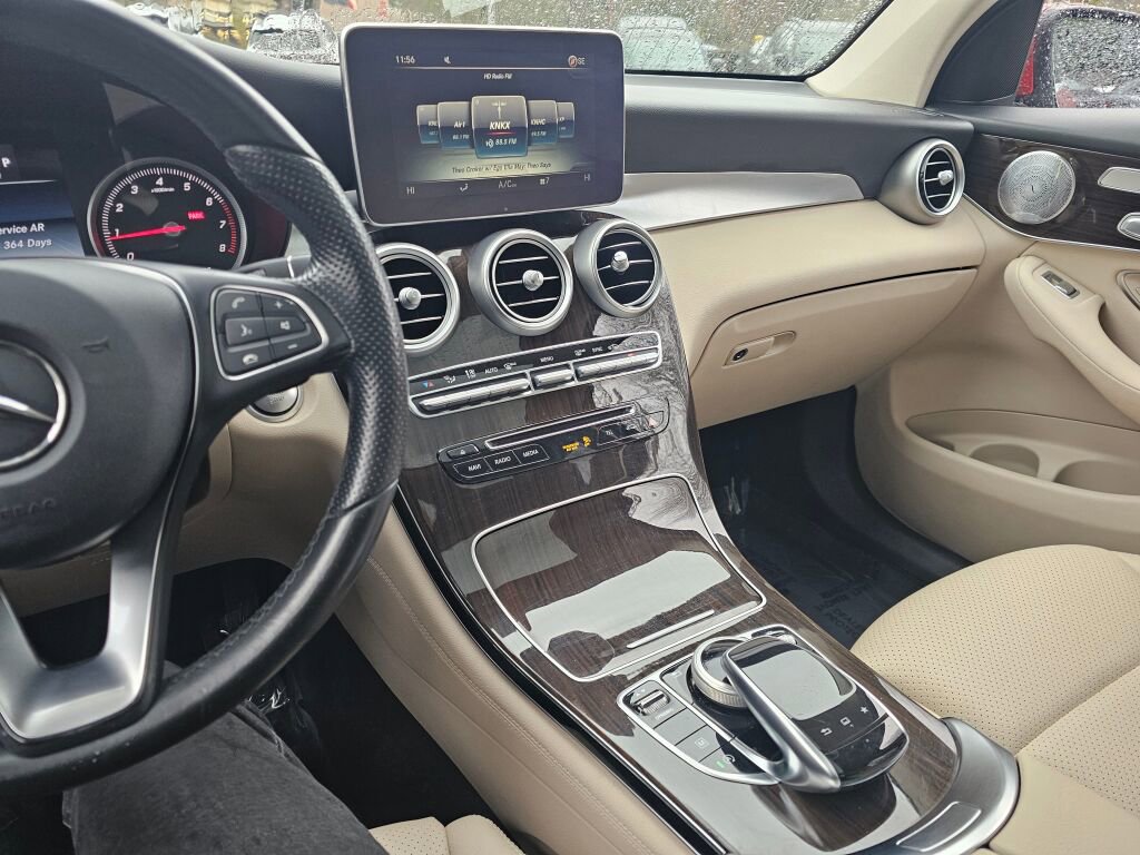 Used 2016 Mercedes-Benz GLC 300 4MATIC image 26