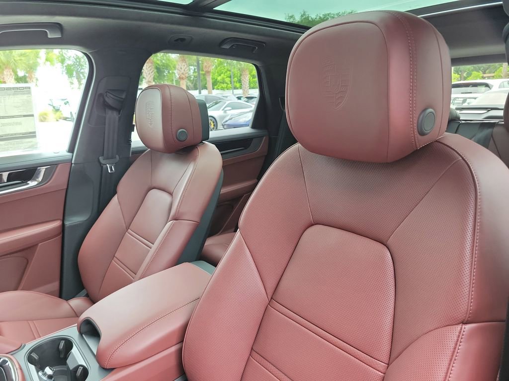 New 2026 Porsche Cayenne GTS AWD/4WD image 6