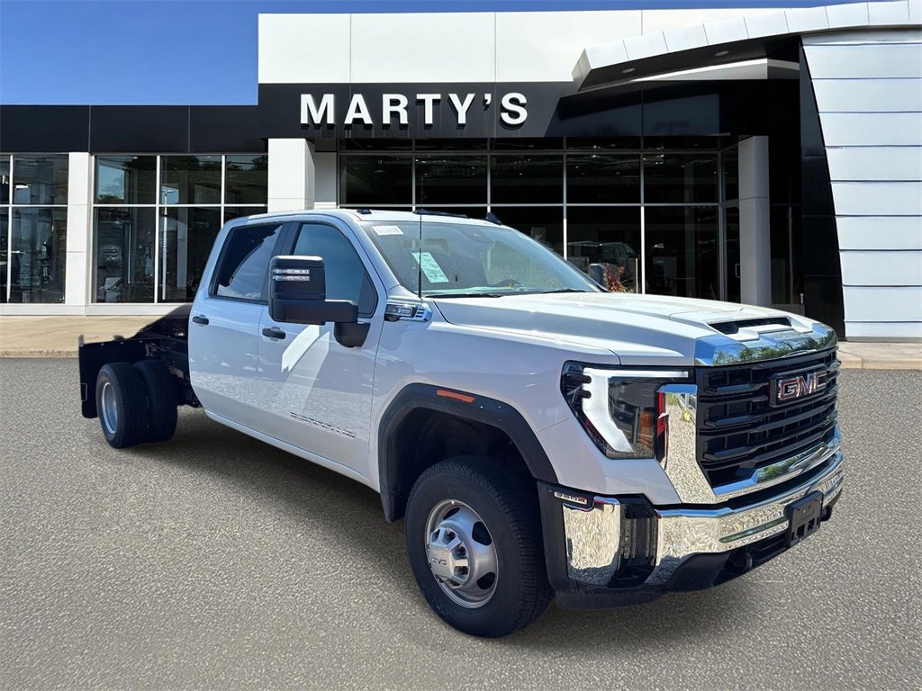 New 2025 GMC Sierra 3500 Pro w/ Convenience Package image 1