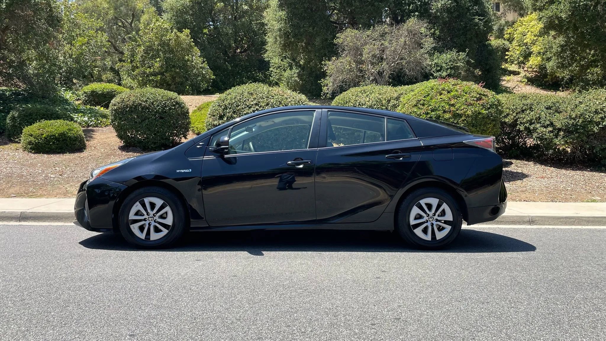 Used 2017 Toyota Prius Two image 3