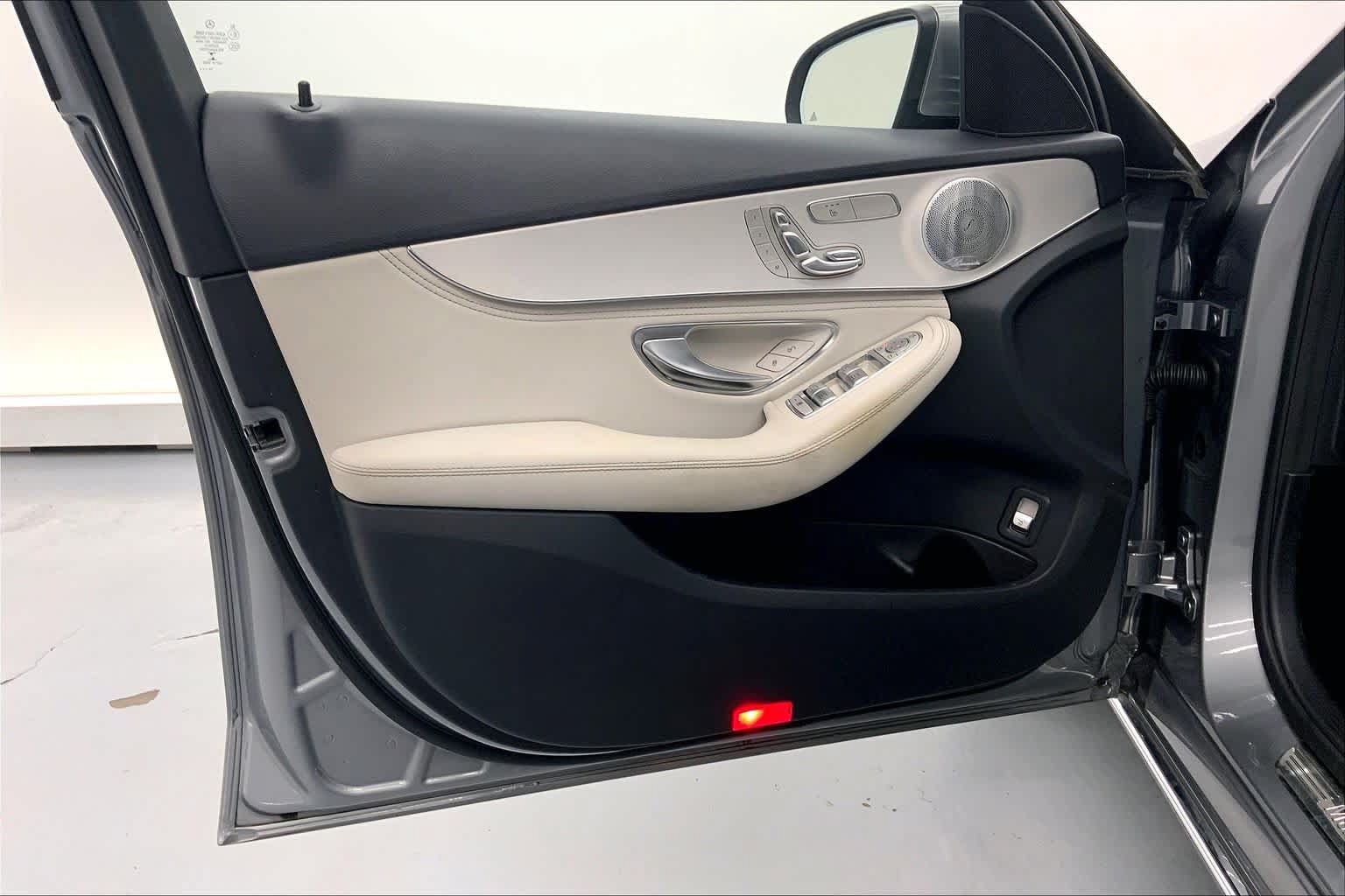 Used 2016 Mercedes-Benz C 300 Sedan image 19