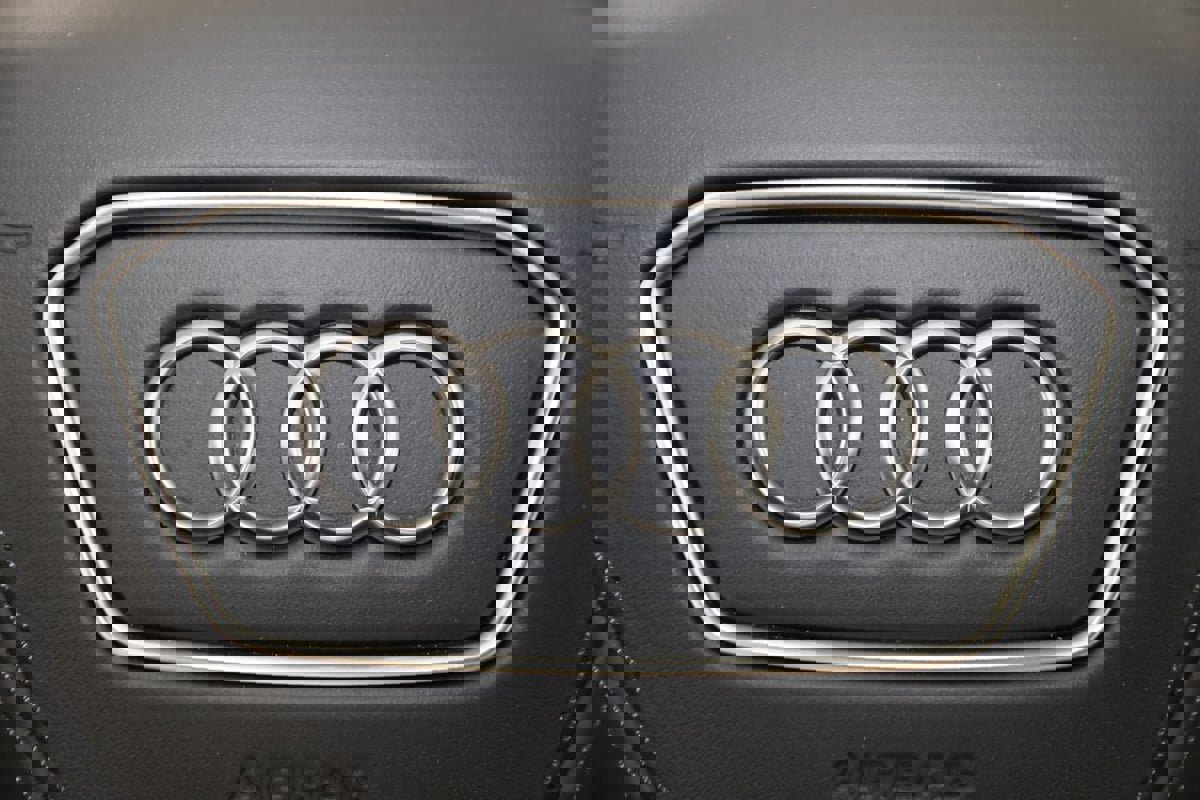 Used 2025 Audi S8 image 72