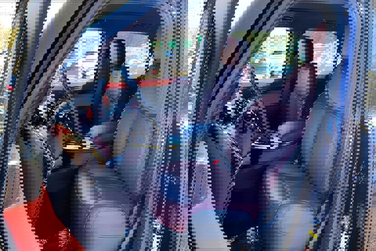 Used 2023 Land Rover Range Rover Sport SE Dynamic image 9