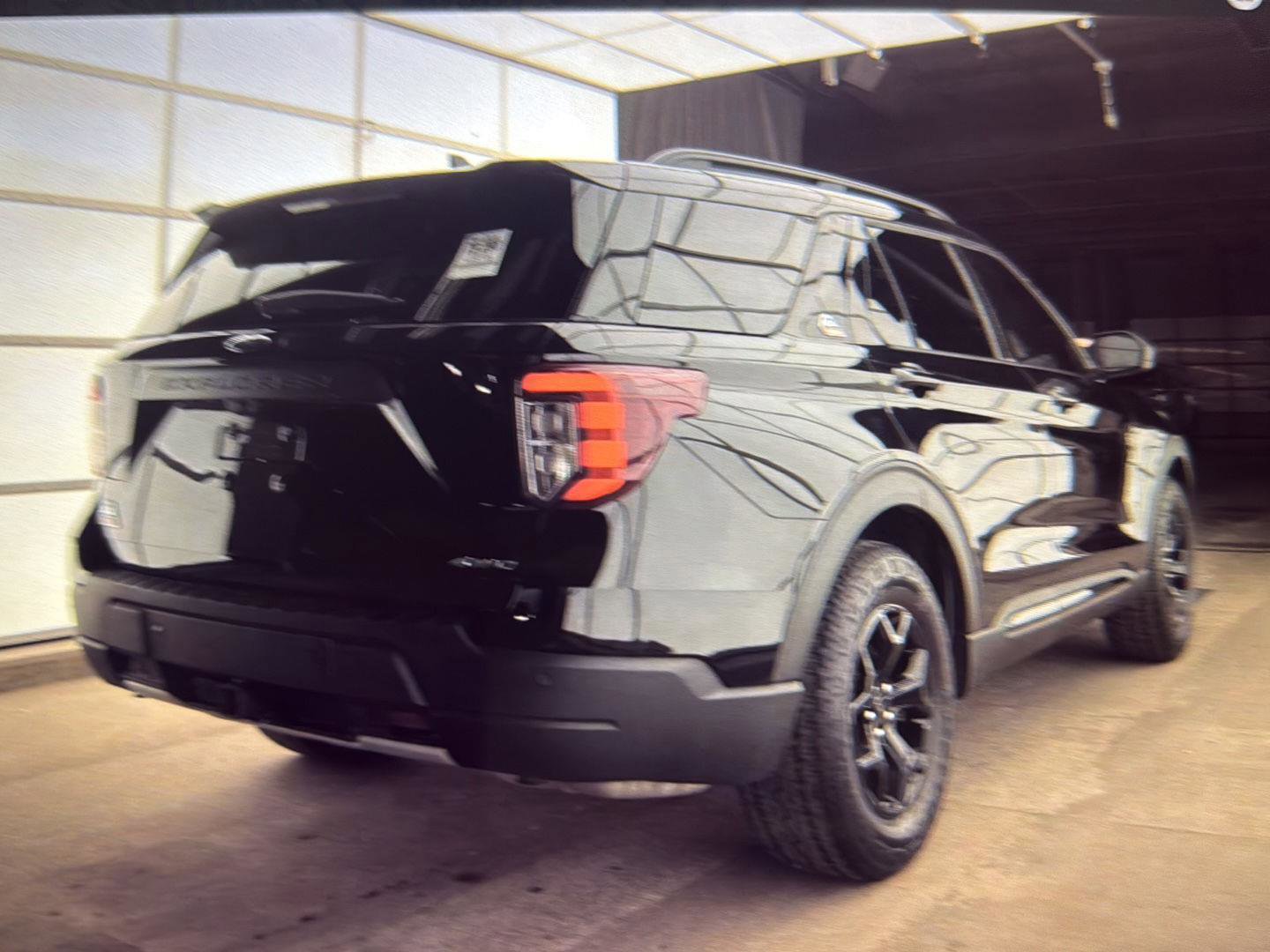 Used 2023 Ford Explorer Timberline image 4