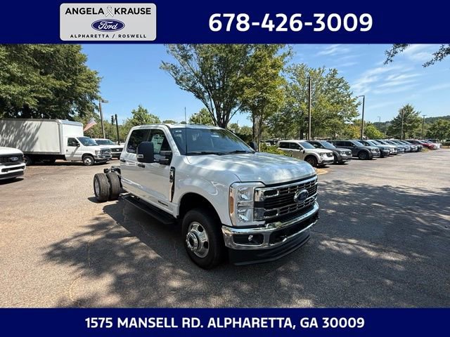 New 2025 Ford F350 XL w/ XL Chrome Package