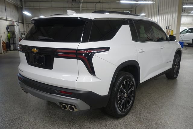 Used 2025 Chevrolet Traverse LT w/ Sun and Wheel Package FWD image 7