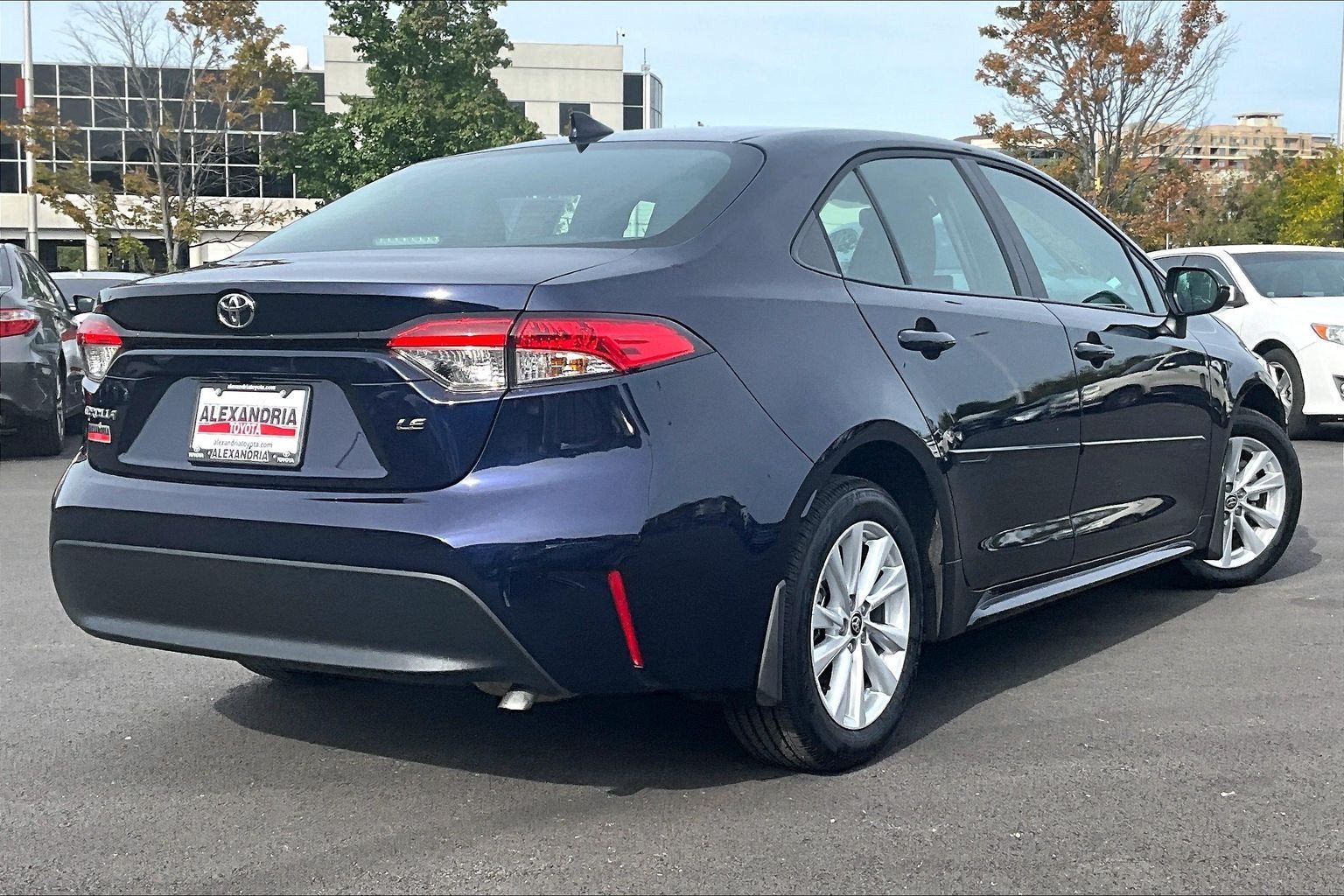 Used 2026 Toyota Corolla LE w/ LE Premium Package FWD image 12