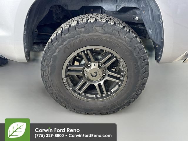 Used 2016 Toyota Tundra SR5 w/ SR5 Upgrade Package AWD/4WD image 31