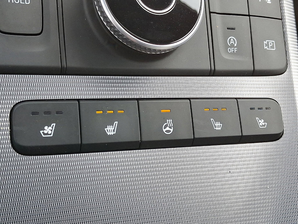 Used 2023 Hyundai Palisade Calligraphy w/ Winter Package image 19