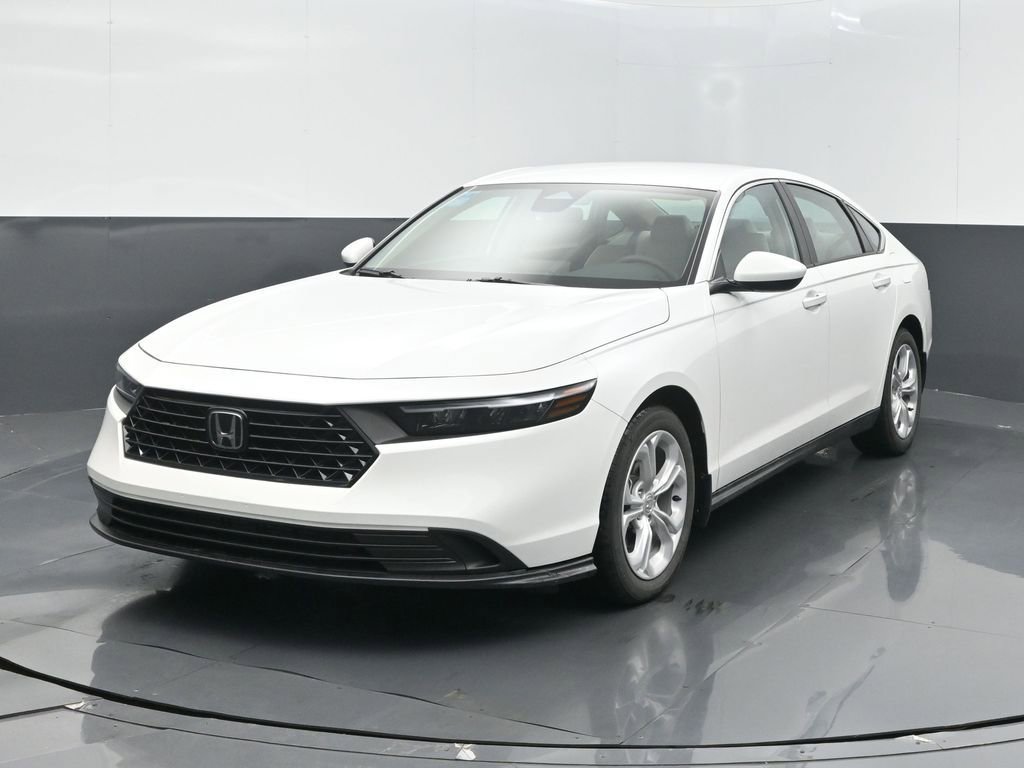 Used 2025 Honda Accord LX image 7