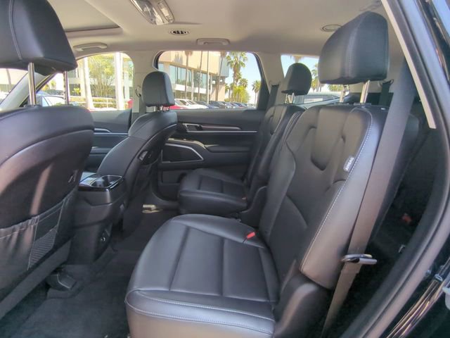 Used 2025 Kia Telluride S image 12