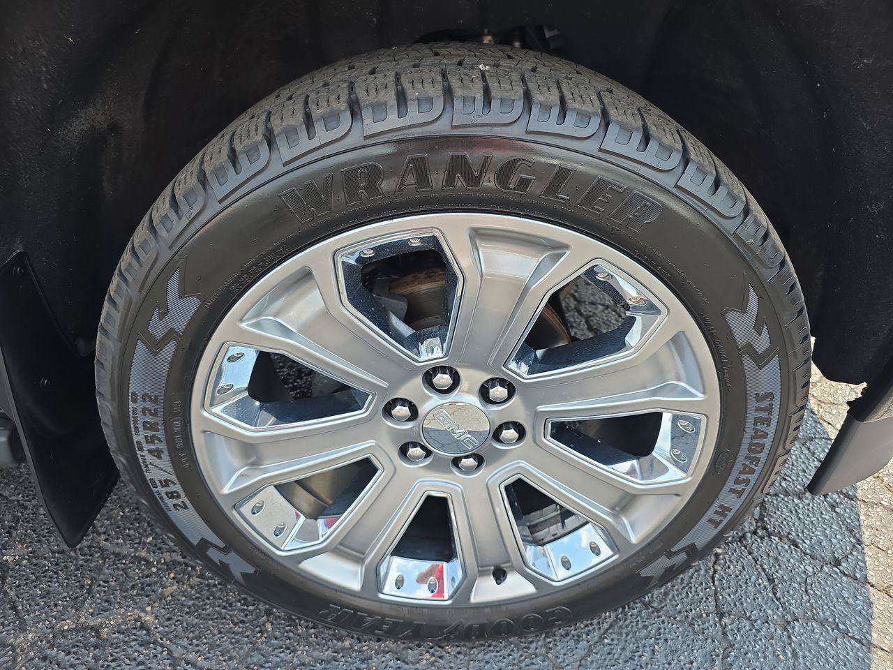 Used 2018 GMC Sierra 1500 Denali w/ Denali Ultimate Package AWD/4WD image 16