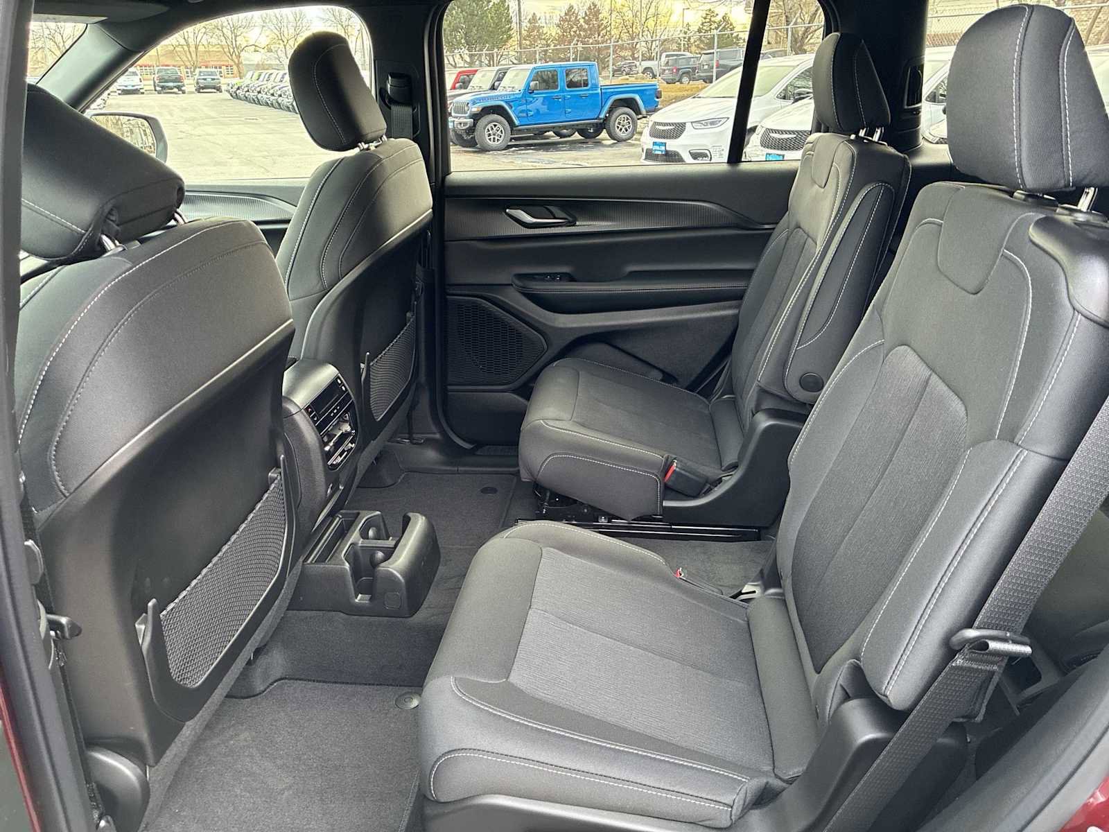 New 2026 Jeep Grand Cherokee L Laredo image 23