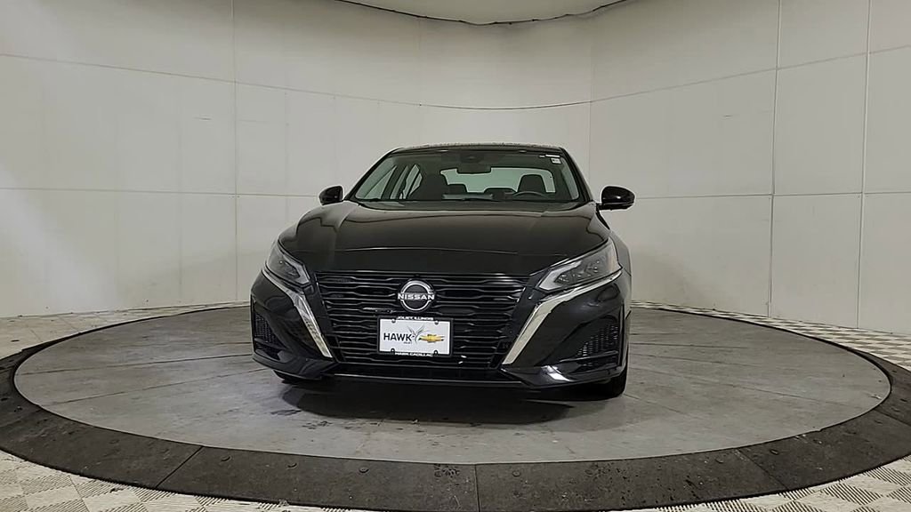 Used 2023 Nissan Altima 2.5 SL image 3
