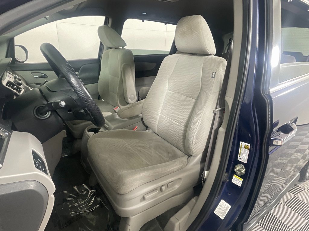 Used 2016 Honda Odyssey SE image 20