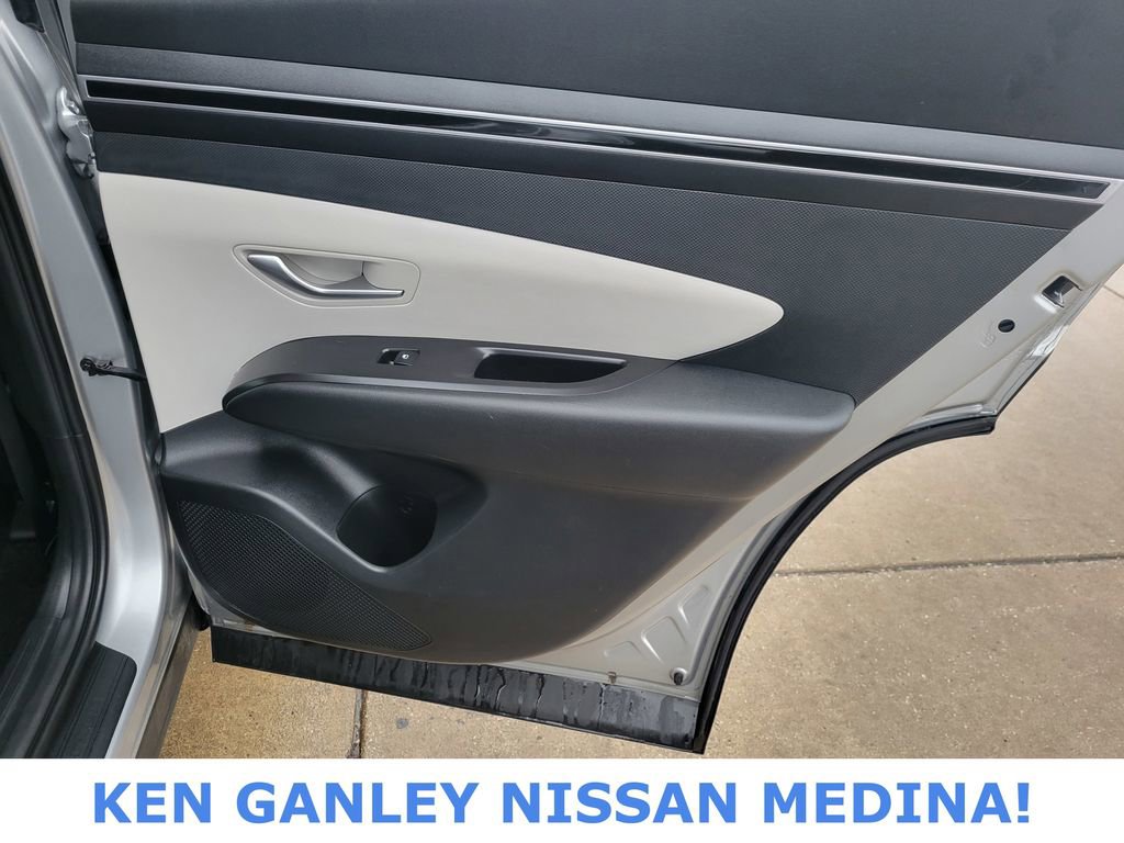 Used 2024 Hyundai Tucson SE image 46