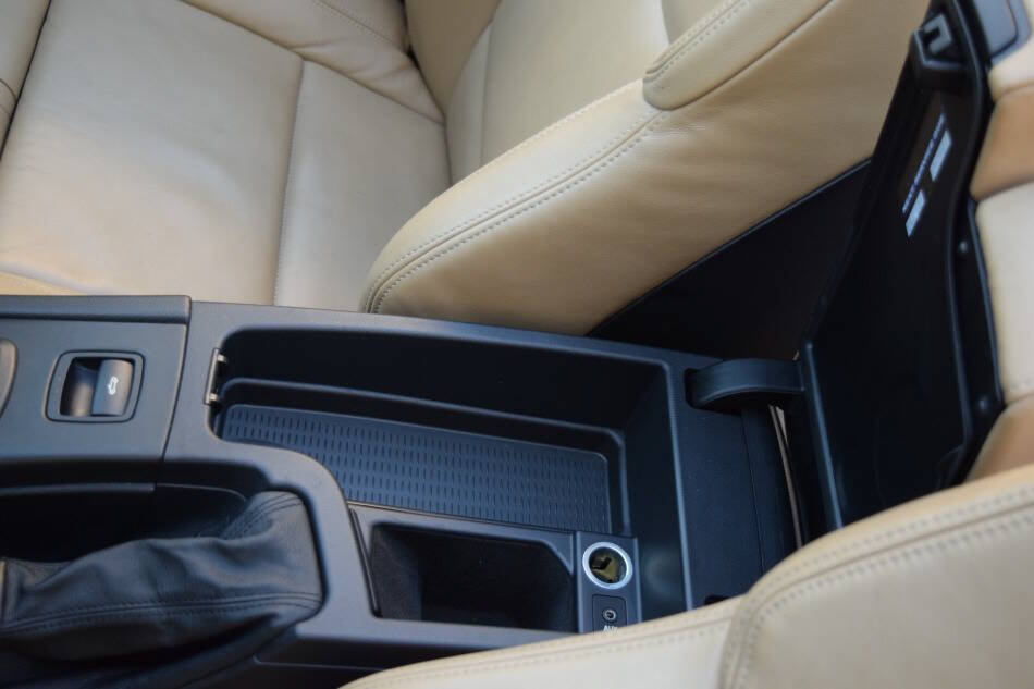 Used 2011 BMW M3 Convertible RWD image 67