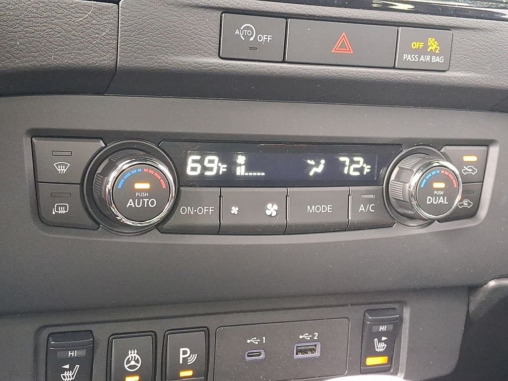 Used 2023 Nissan Frontier PRO-4X w/ Pro Convenience Package AWD/4WD image 16