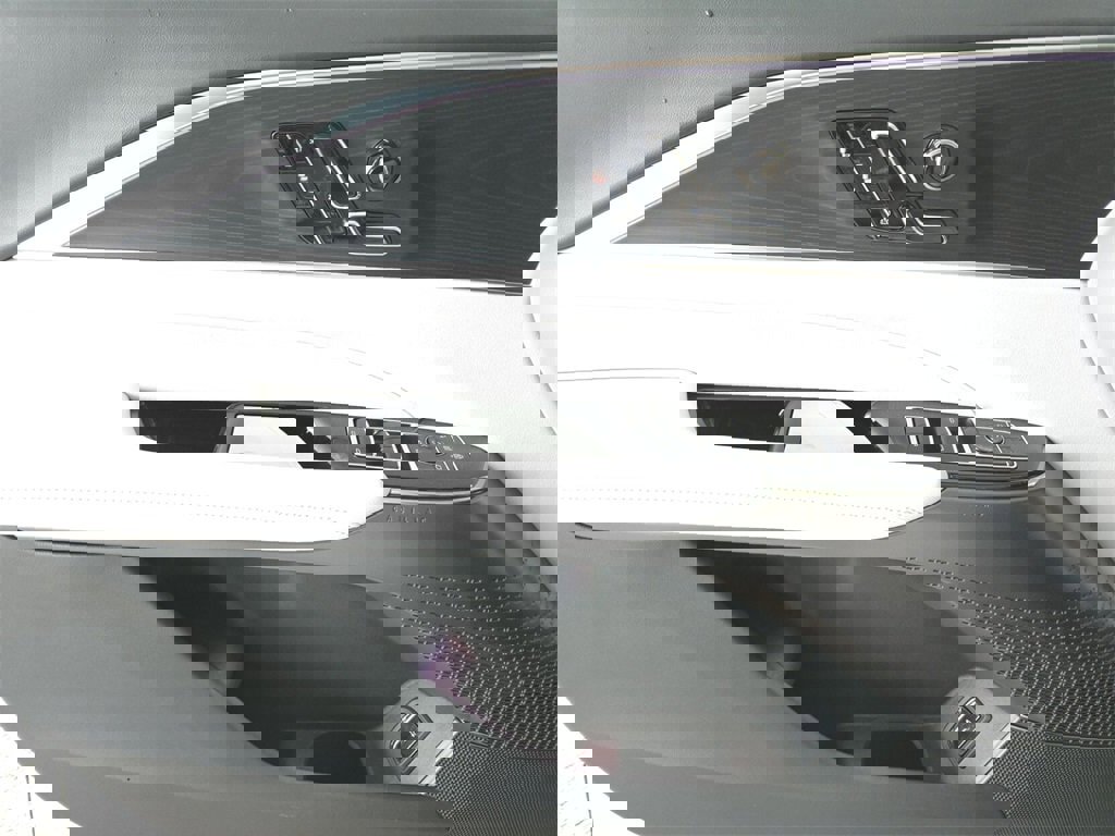 New 2026 Cadillac Lyriq Sport image 28