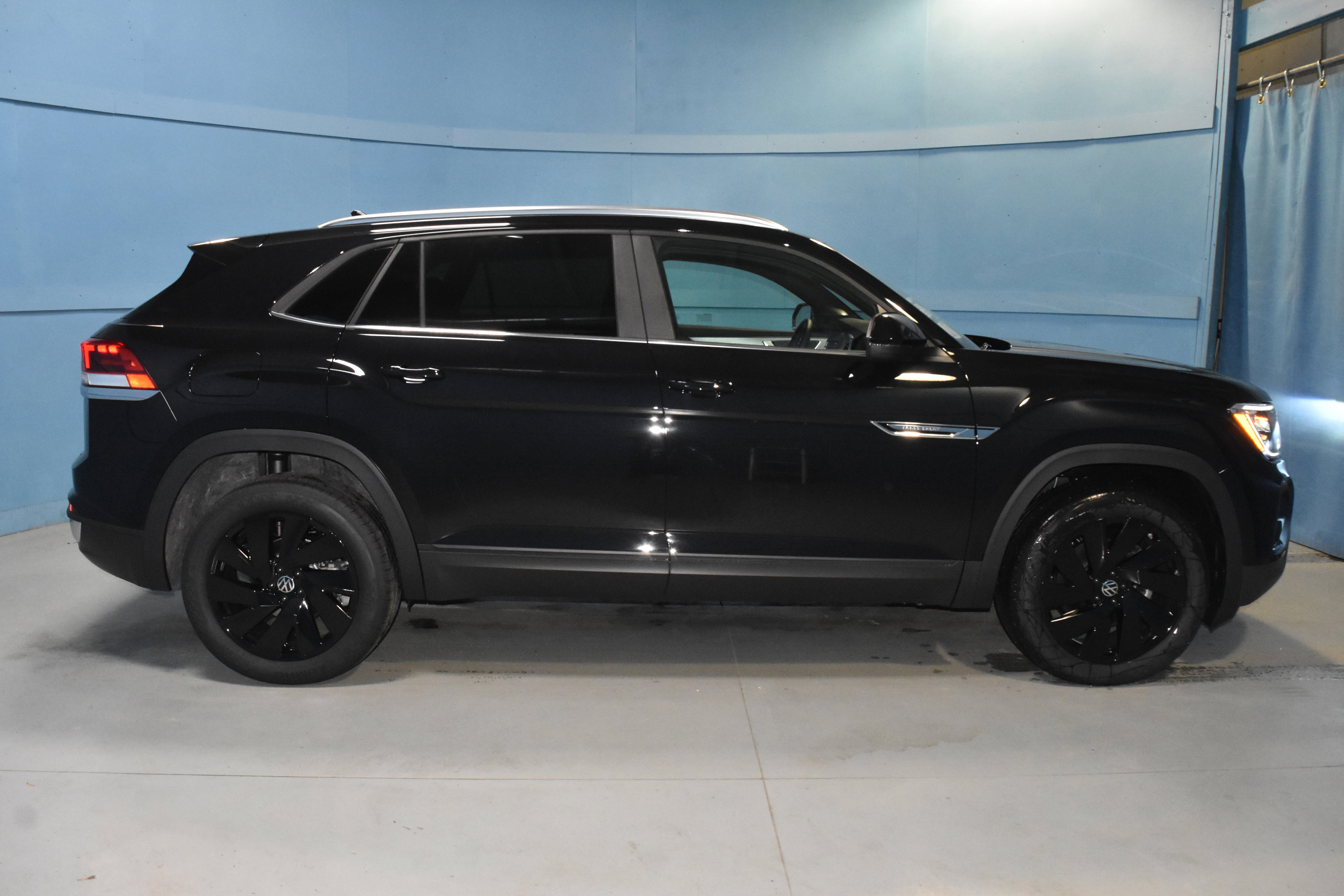 New 2026 Volkswagen Atlas Cross Sport SE AWD/4WD image 18