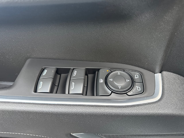 Used 2025 Chevrolet Silverado 1500 LT AWD/4WD image 13