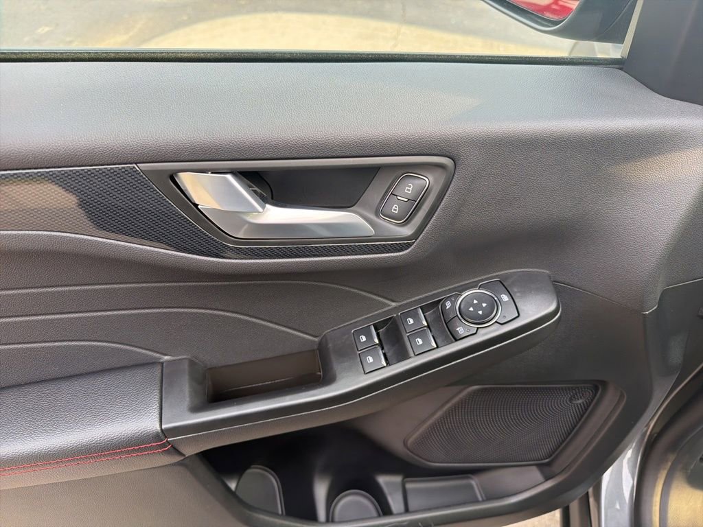 Certified 2026 Ford Escape ST-Line w/ Tech Pack #1 image 25