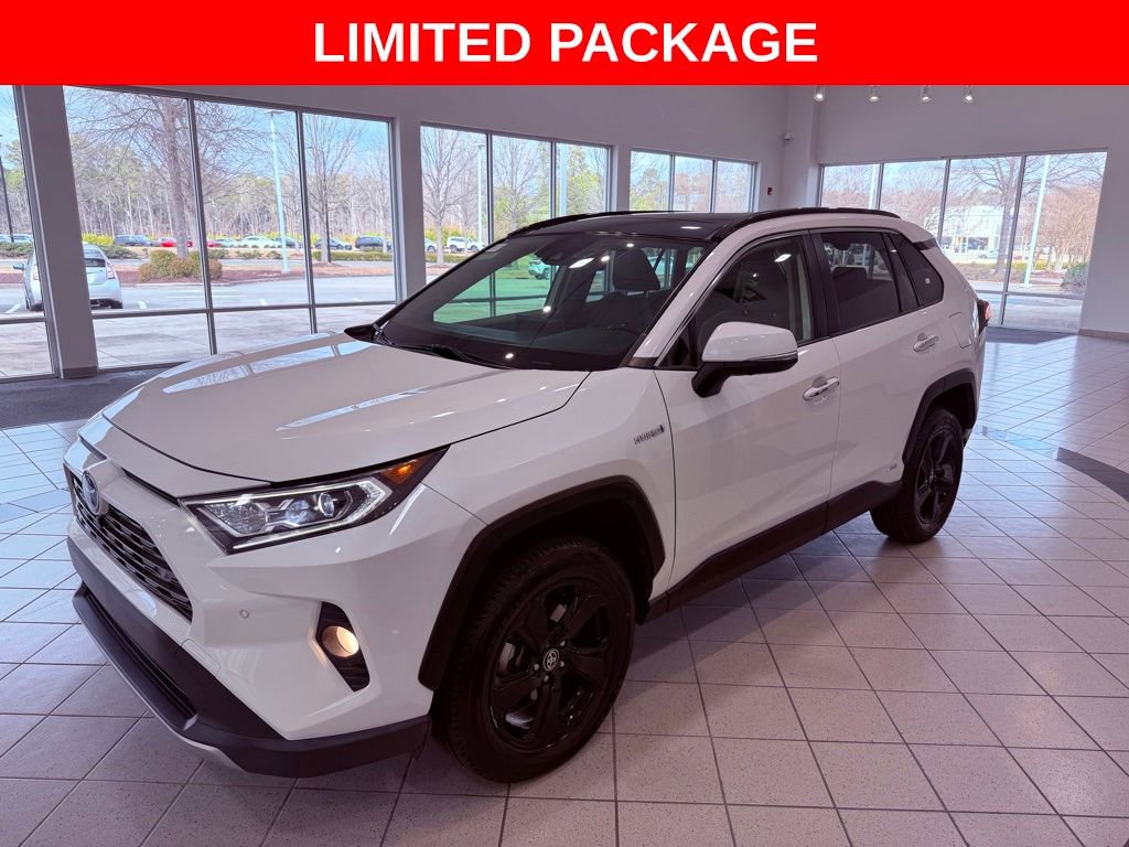 Used 2020 Toyota RAV4 Limited image 3