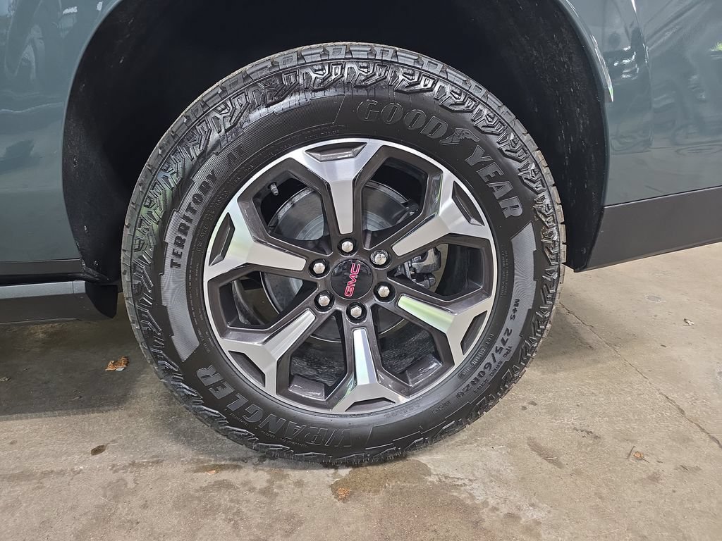 New 2026 GMC Yukon XL AT4 Ultimate AWD/4WD image 38