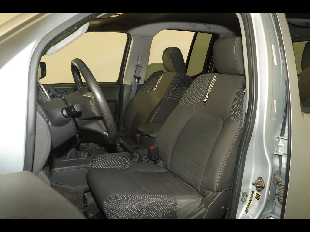Used 2015 Nissan Xterra PRO-4X AWD/4WD image 11