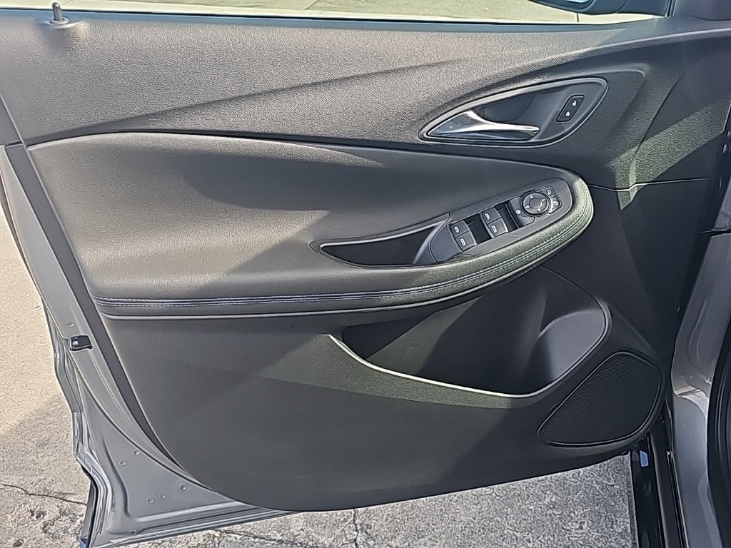 Used 2025 Buick Encore GX Sport Touring w/ Advanced Technology Package image 10