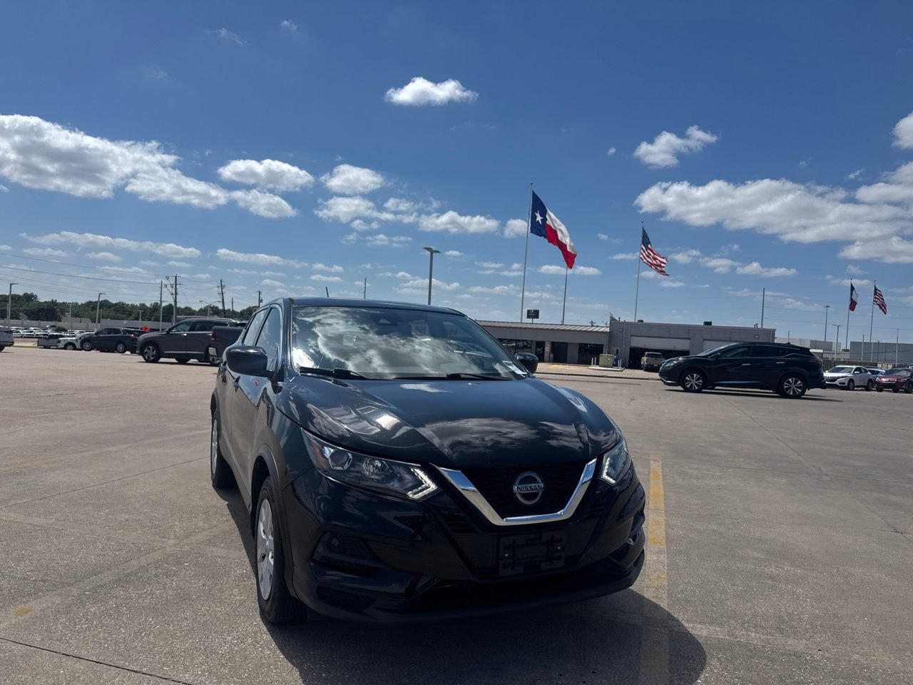 Used 2020 Nissan Rogue Sport S AWD/4WD image 3