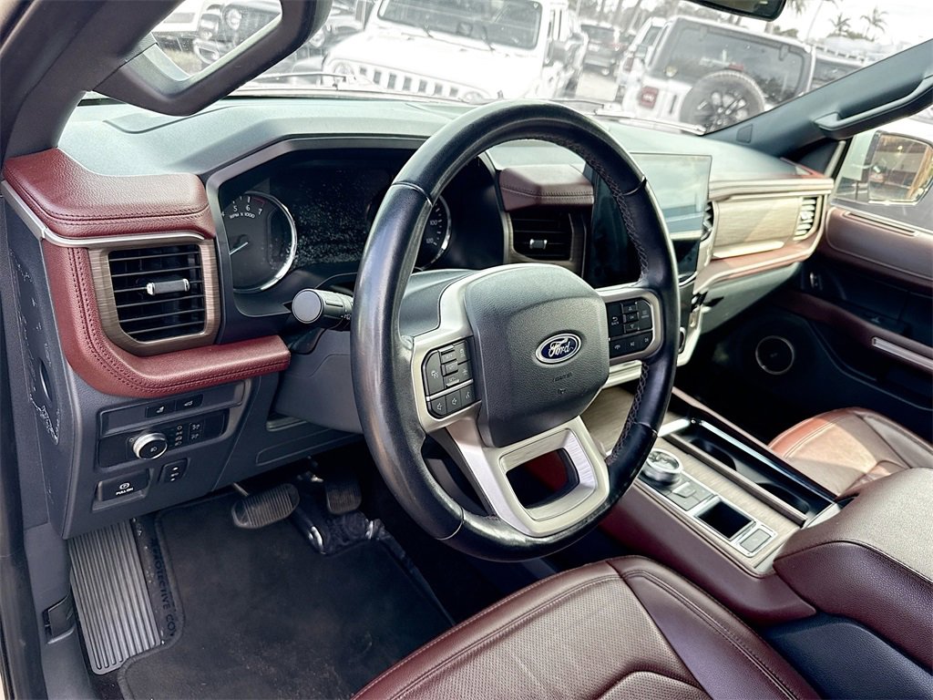 Used 2022 Ford Expedition Max Limited image 10