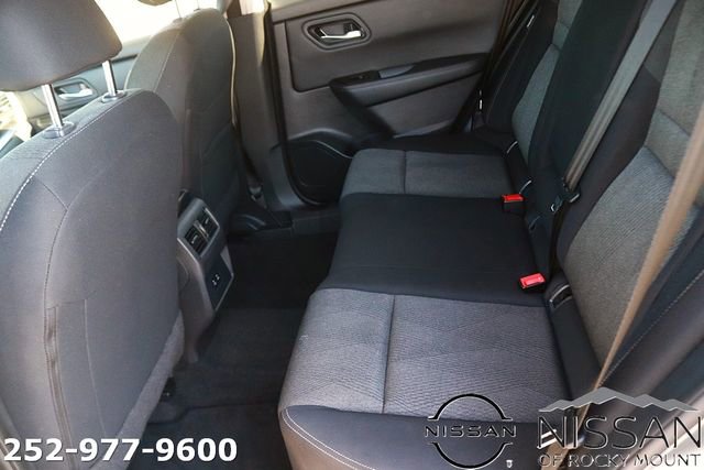 Used 2024 Nissan Rogue SV image 14