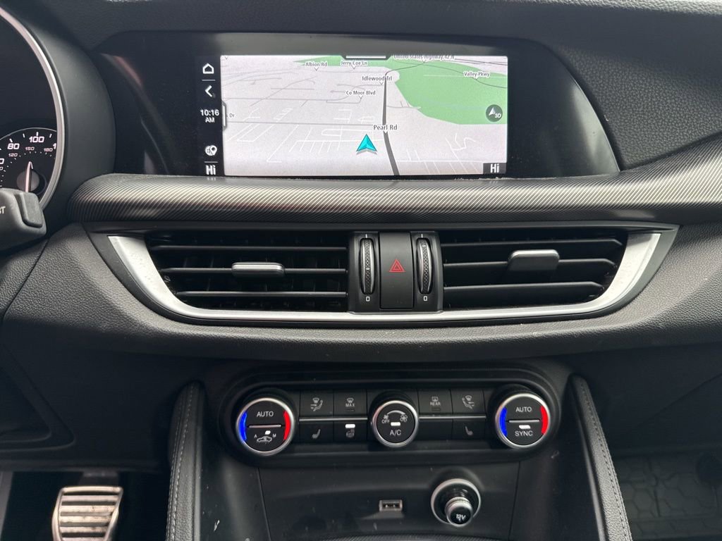 Used 2022 Alfa Romeo Stelvio Veloce image 37