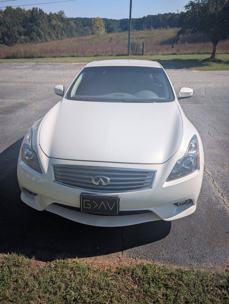 Used 2015 INFINITI Q60 Convertible w/ Premium Package RWD image 3